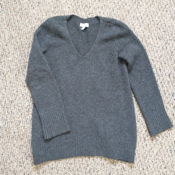 Sweater - Picture 2 of 5